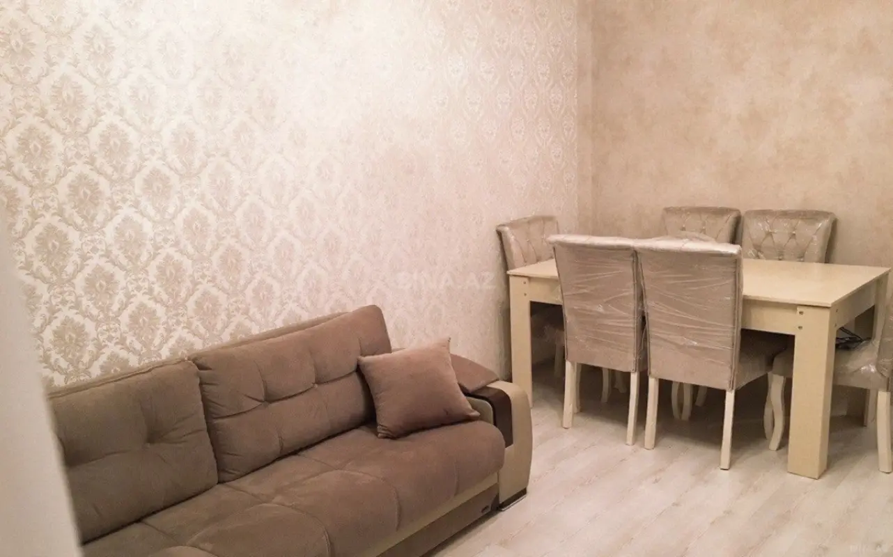 Kirayə verilir 2 otaqlı mənzil 50 m²