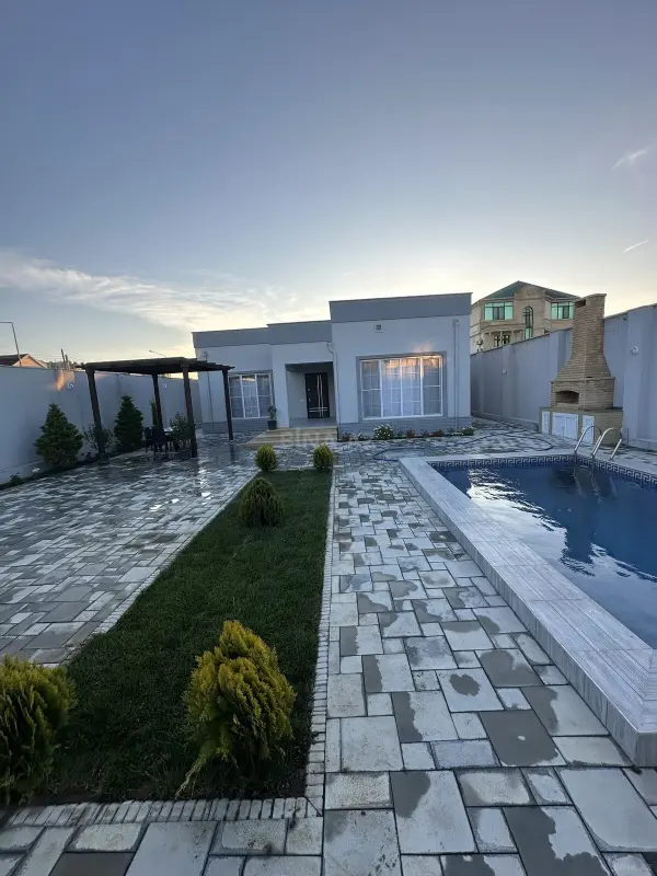 Satılır 4 otaqlı həyət evi 160 m²