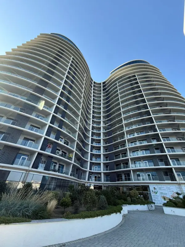 Satılır 3 otaqlı mənzil 123 m²