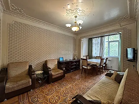 Satılır 3 otaqlı mənzil 68 m² — Bakı, Memar Əcəmi yanı 3 otaq 68.00 m²