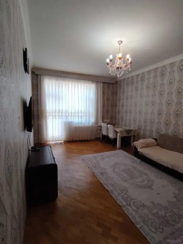 Satılır 2 otaqlı mənzil 67 m²