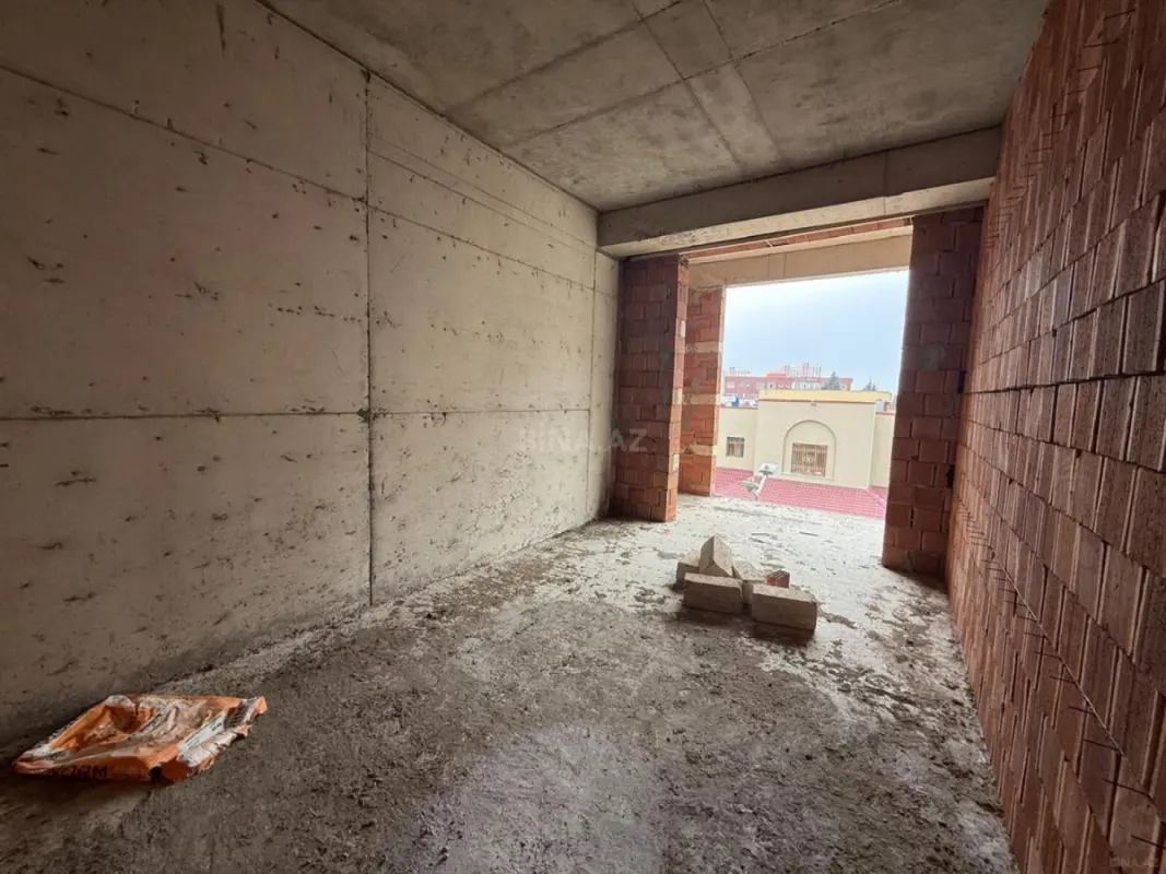 Satılır 2 otaqlı mənzil 66.8 m²