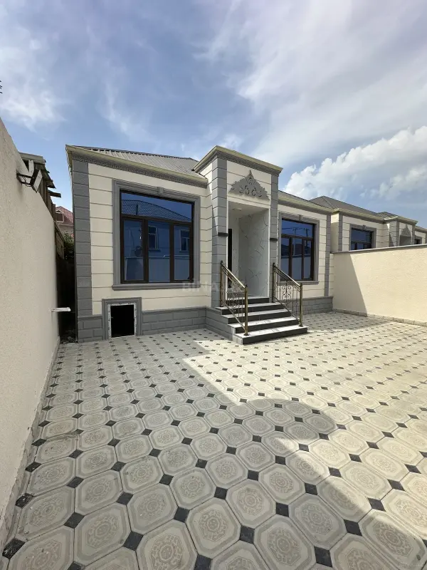 Satılır 4 otaqlı həyət evi 125 m²