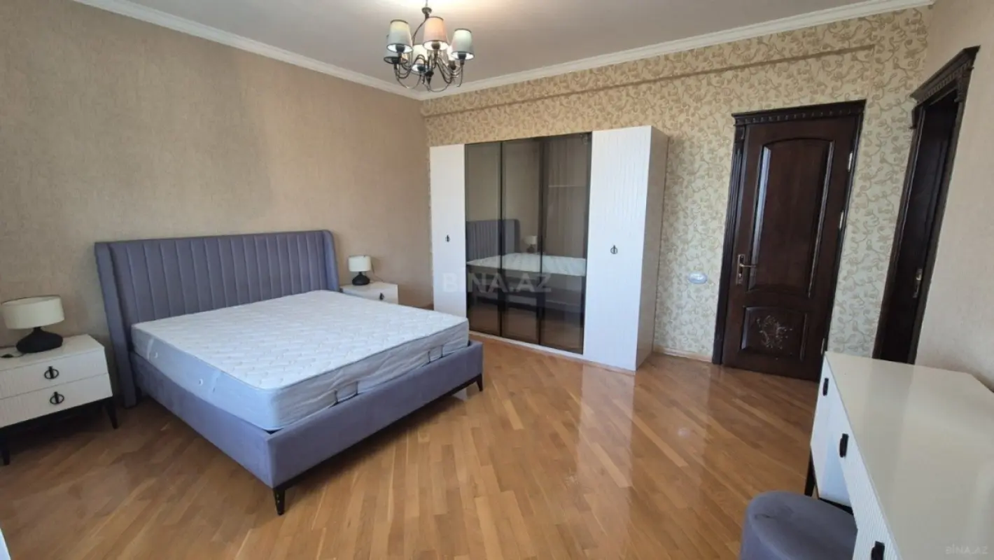 Kirayə verilir 3 otaqlı mənzil 165 m²