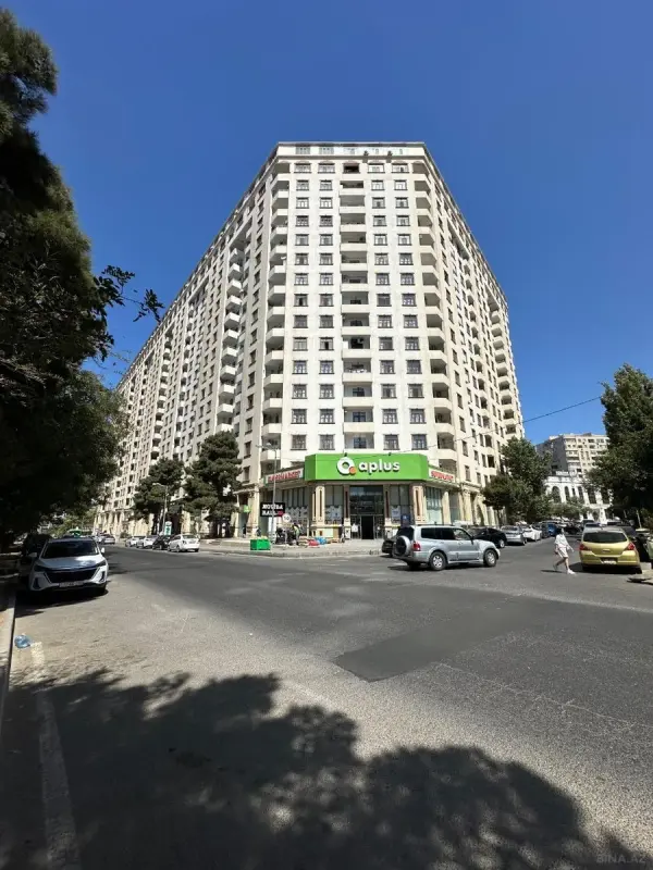 Satılır 3 otaqlı mənzil 105 m²