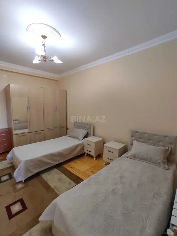 Kirayə verilir 2 otaqlı mənzil 80 m²