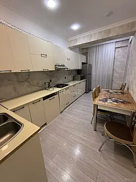 Kirayə verilir 3 otaqlı mənzil 120 m² — Bakı, İnşaatçılar 3 otaq 120.00 m²