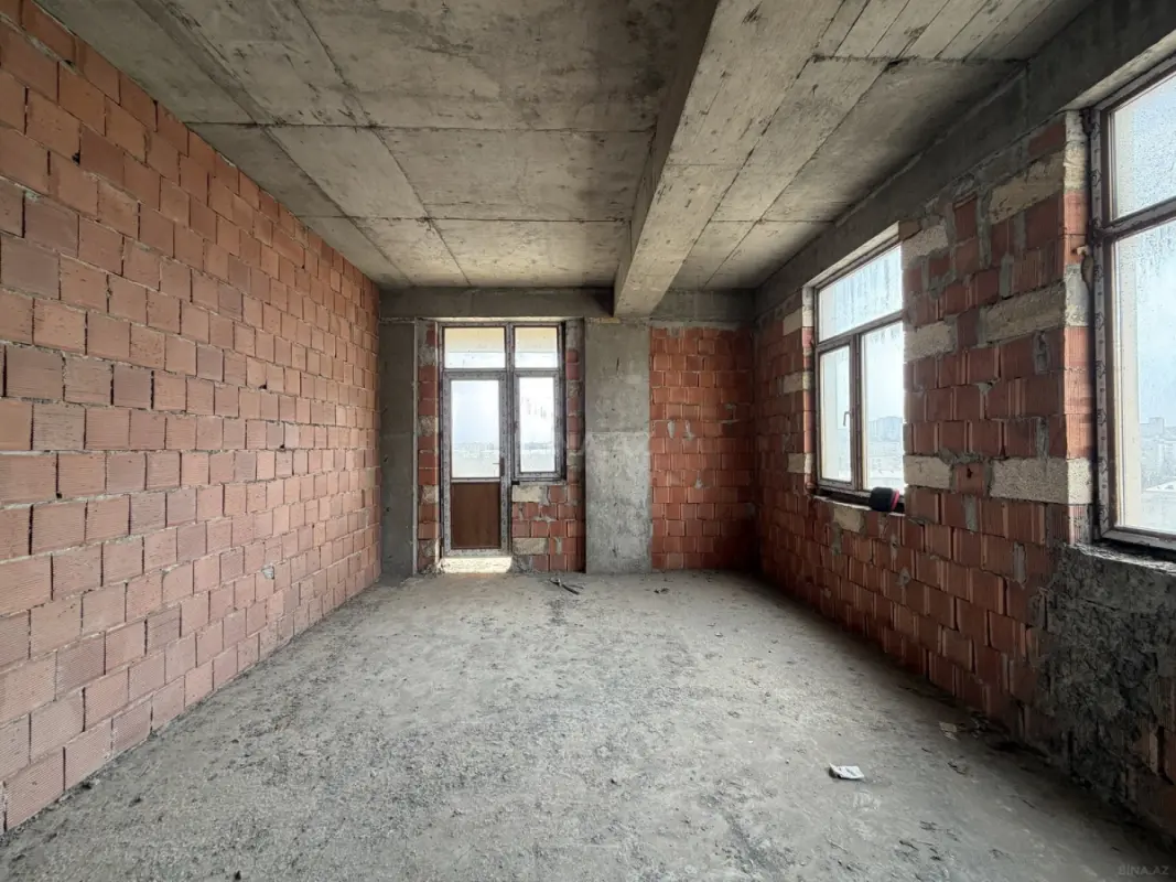 Satılır 3 otaqlı mənzil 101 m²