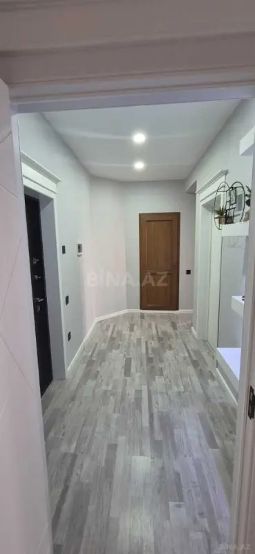 Satılır 2 otaqlı mənzil 67 m²