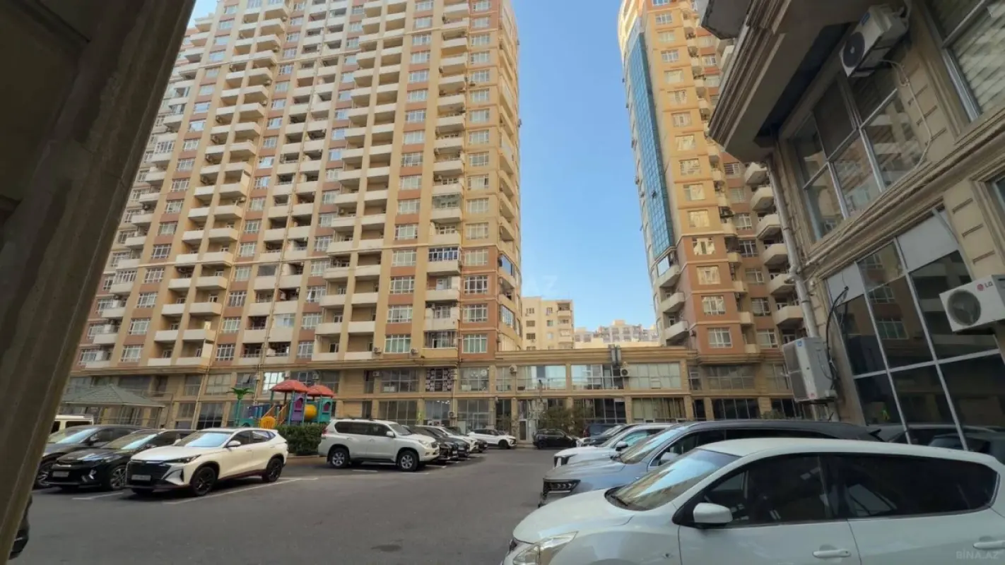 Kirayə verilir 3 otaqlı mənzil 128 m²