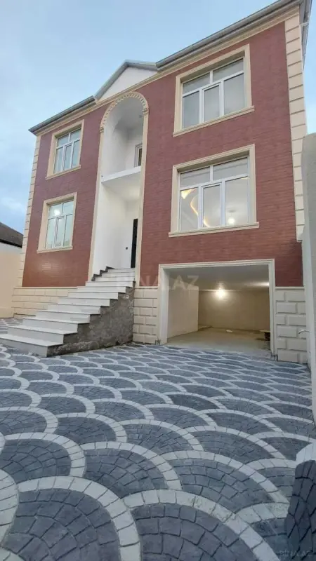 Satılır 4 otaqlı həyət evi 200 m²
