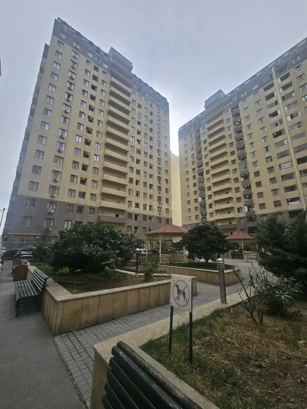 Satılır 2 otaqlı mənzil 75 m²