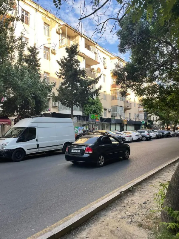 Satılır 3 otaqlı mənzil 80 m²
