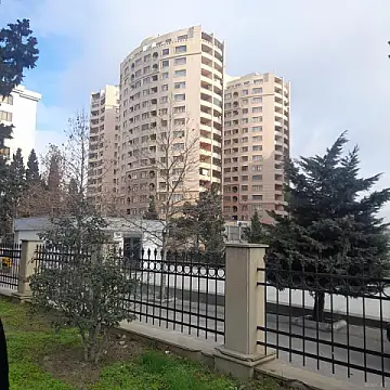 Kirayə verilir obyekt 48 m² — Bakı 48.00 m²