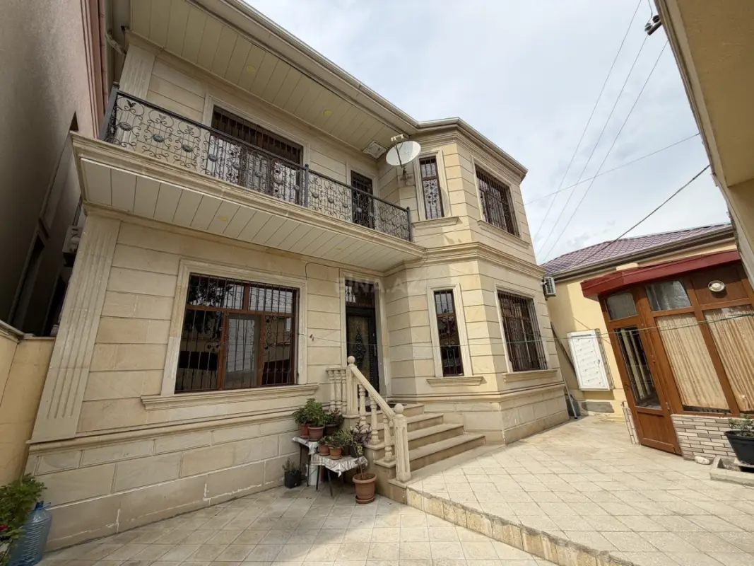 Satılır 4 otaqlı həyət evi 180 m²