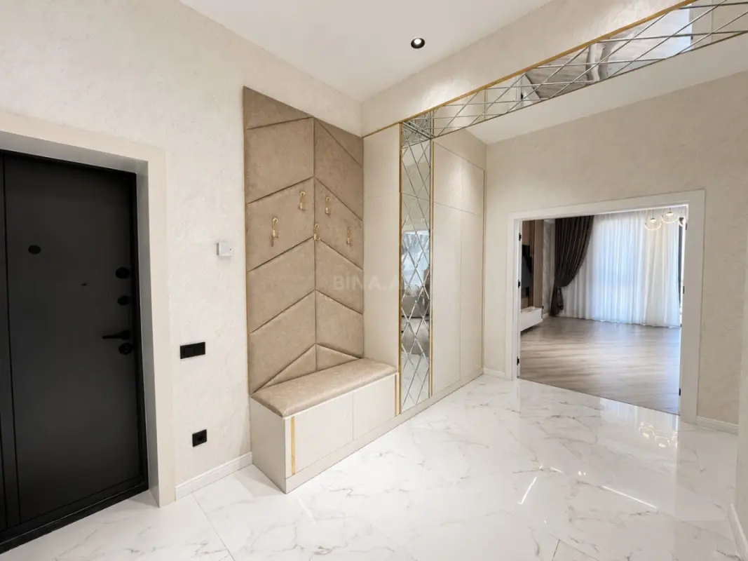 Satılır 3 otaqlı mənzil 110 m²