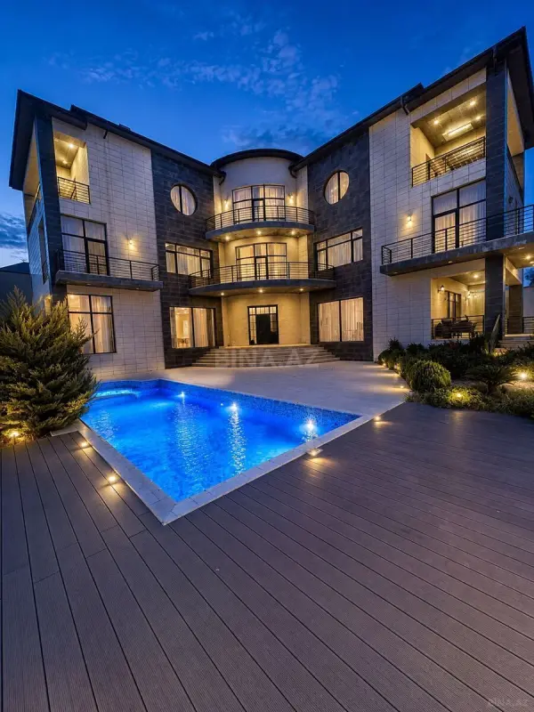Kirayə verilir 8 otaqlı həyət evi 600 m²