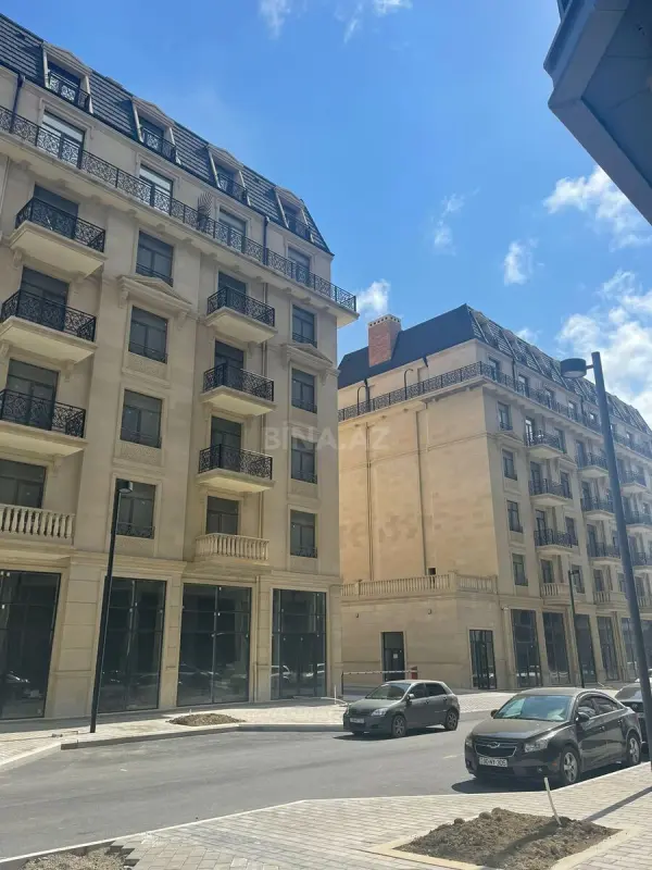 Satılır 2 otaqlı mənzil 115 m²