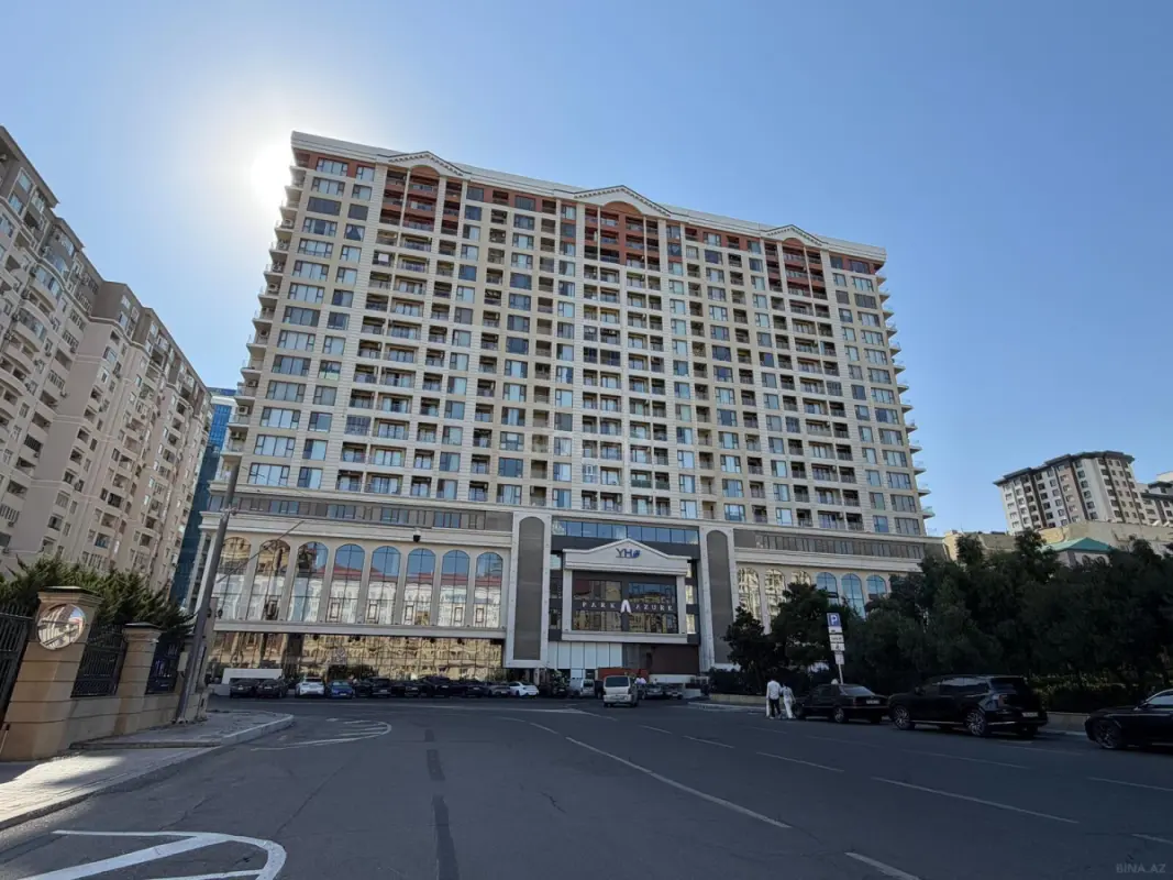 Satılır 3 otaqlı mənzil 140 m²
