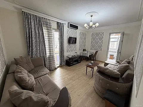 Satılır 2 otaqlı mənzil 50 m² — Bakı, İnşaatçılar 2 otaq 50.00 m²