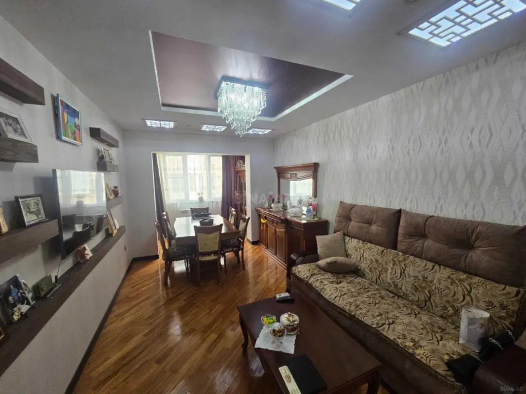 Satılır 2 otaqlı mənzil 67 m²