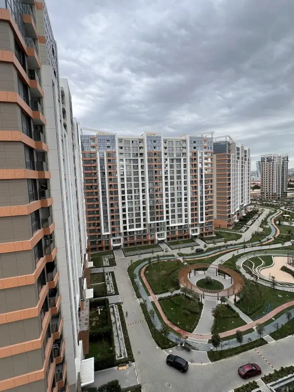 Satılır 3 otaqlı mənzil 106.7 m²