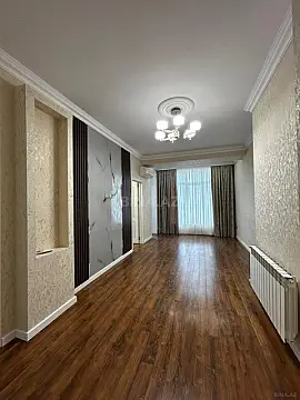 Satılır 3 otaqlı mənzil 100 m² — Bakı, İnşaatçılar 3 otaq 100.00 m²