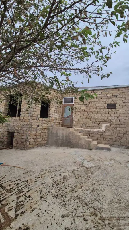 Satılır 4 otaqlı həyət evi 120 m²