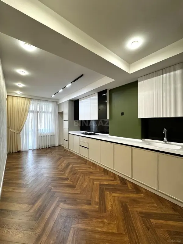 Satılır 3 otaqlı mənzil 120 m²