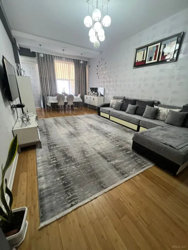 Satılır 4 otaqlı mənzil 165 m²