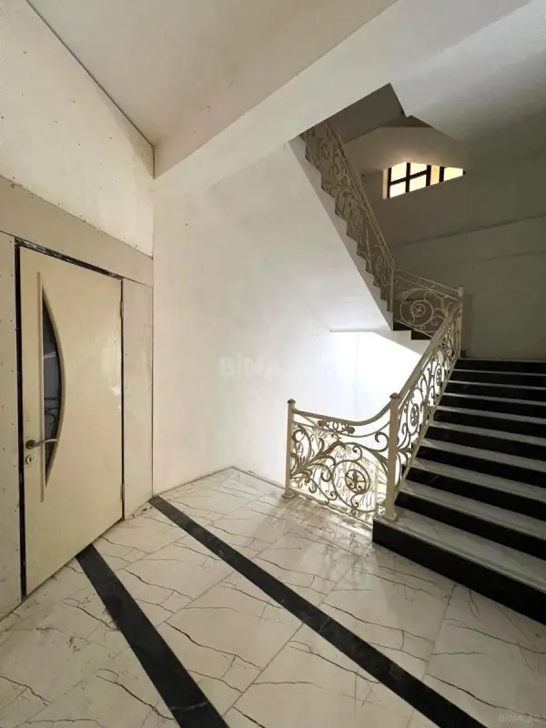 Satılır 3 otaqlı mənzil 106 m²