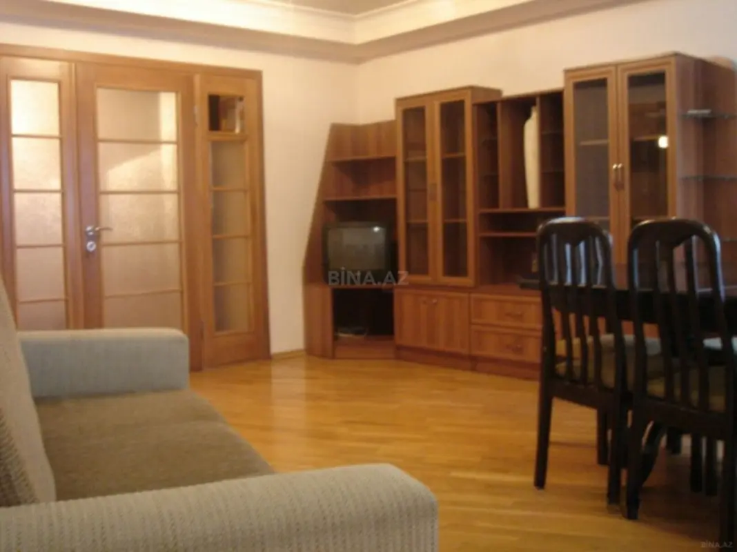 Satılır 4 otaqlı mənzil 100 m²