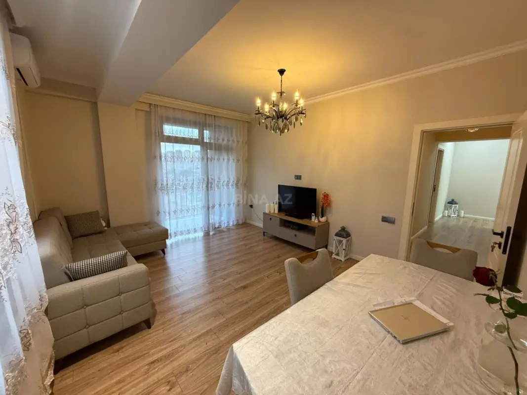 Satılır 3 otaqlı mənzil 98 m²