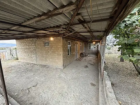 Satılır 7 otaqlı həyət evi 40 m² — Şamaxı 7 otaq 40.00 m²