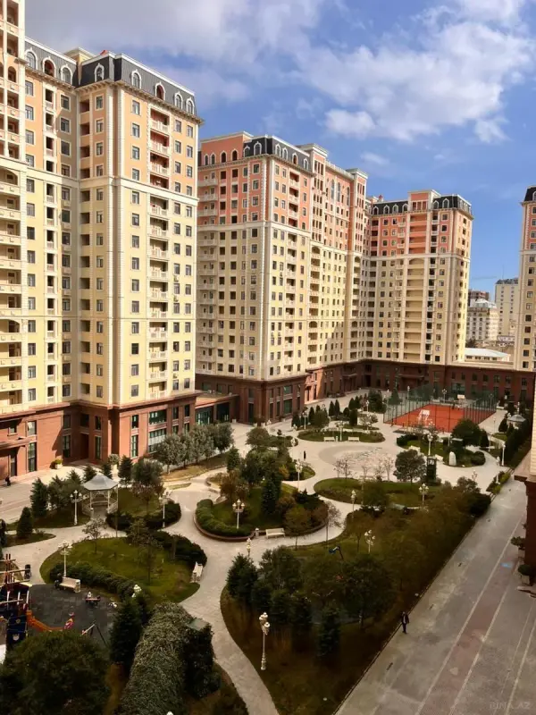 Satılır 2 otaqlı mənzil 76 m²