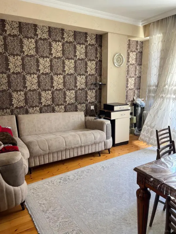 Kirayə verilir 2 otaqlı mənzil 44 m²