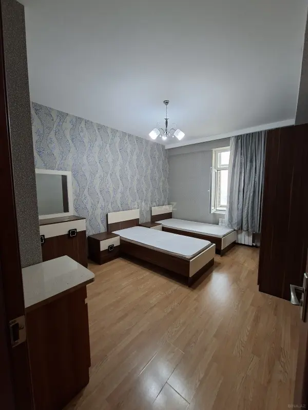 Kirayə verilir 2 otaqlı mənzil 65 m²