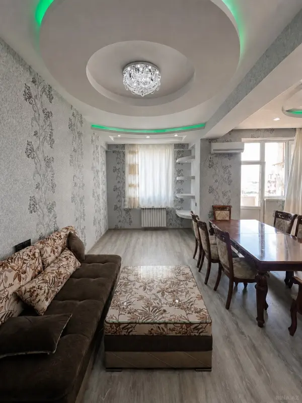 Kirayə verilir 2 otaqlı mənzil 100 m²
