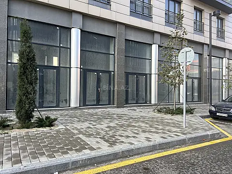 Kirayə verilir obyekt 330 m² — Bakı 330.00 m²