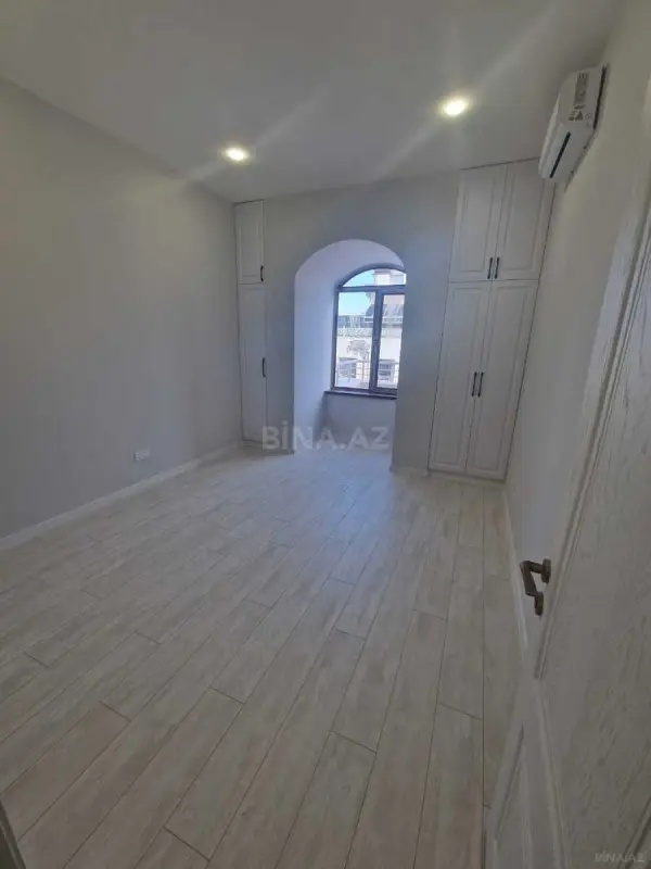 Kirayə verilir 4 otaqlı ofis 140 m²