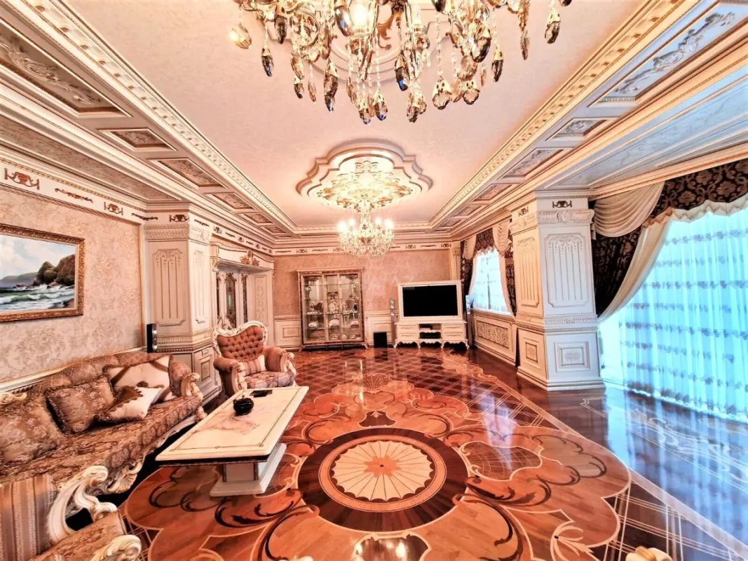 Satılır 4 otaqlı mənzil 250.5 m²