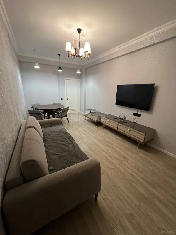 Kirayə verilir 2 otaqlı mənzil 91 m²