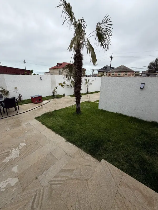 Satılır 4 otaqlı həyət evi 100 m²