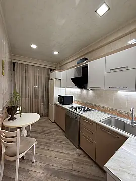 Kirayə verilir 2 otaqlı mənzil 60 m² — Bakı, Memar Əcəmi yanı 2 otaq 60.00 m²