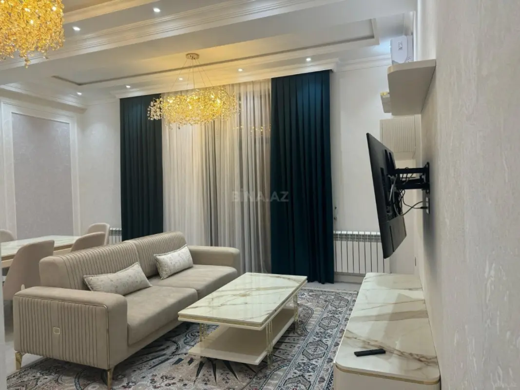 Kirayə verilir 3 otaqlı mənzil 130 m²