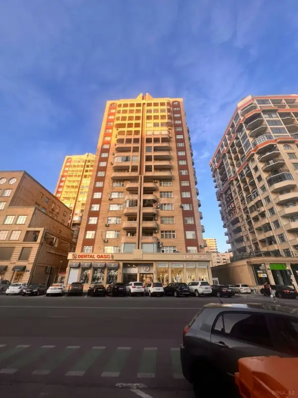Satılır 2 otaqlı mənzil 97 m²