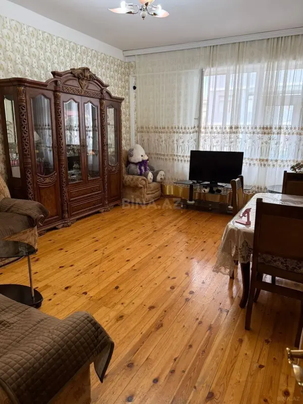 Satılır 3 otaqlı mənzil 95 m²