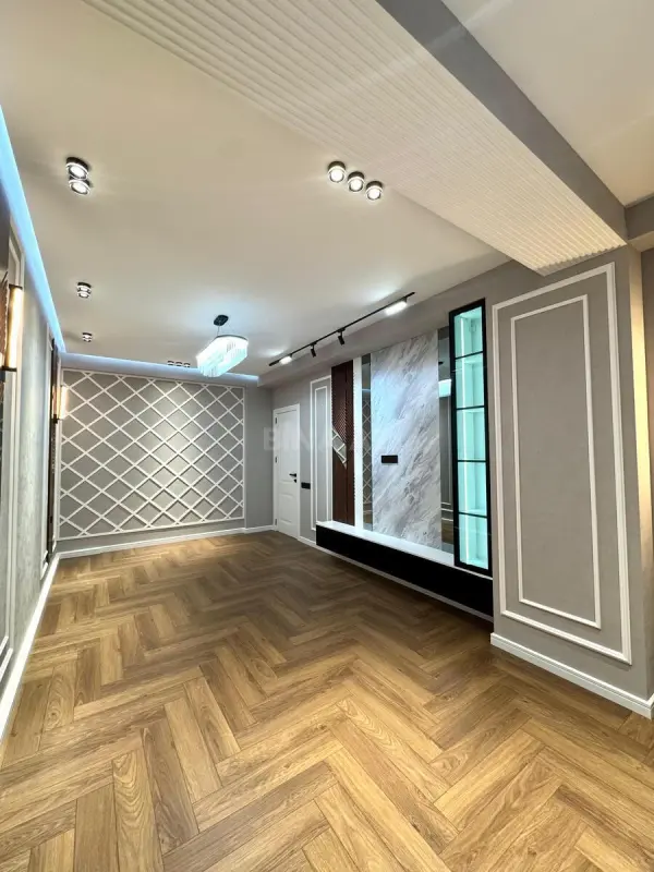 Satılır 3 otaqlı mənzil 98 m²