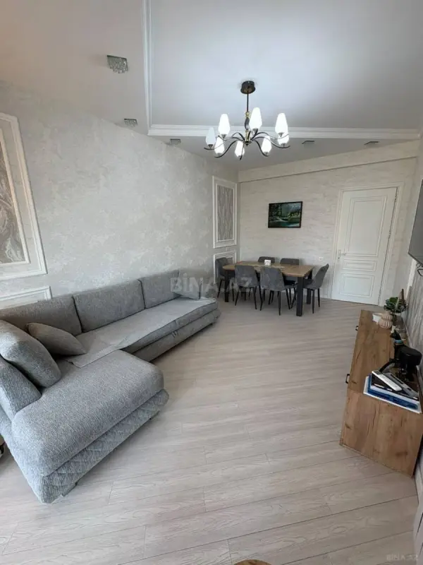 Satılır 3 otaqlı mənzil 93 m²
