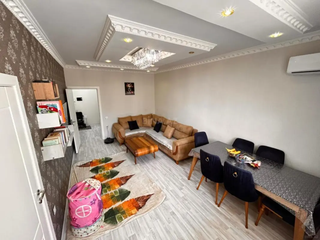 Satılır 2 otaqlı mənzil 68 m²